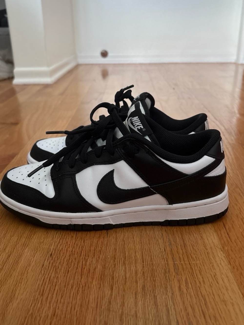 Nike Dunk Low Pandas